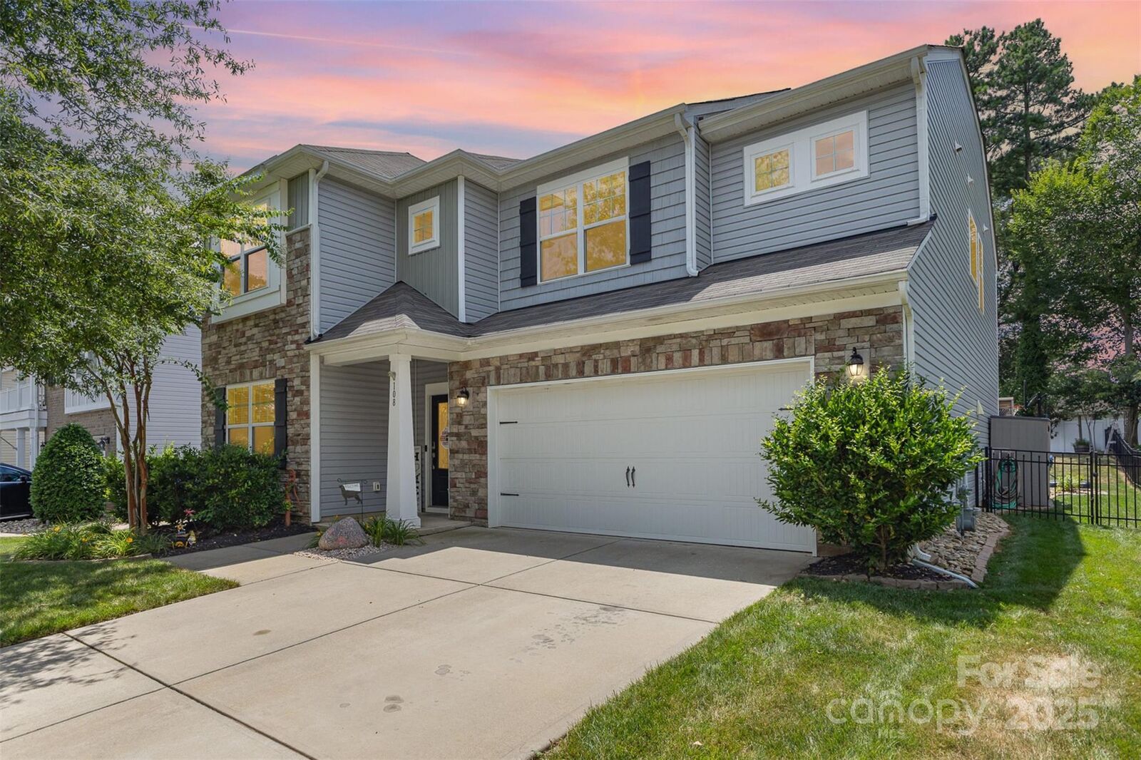 Property Photo: 108 Avalon Reserve Drive NC 28115
