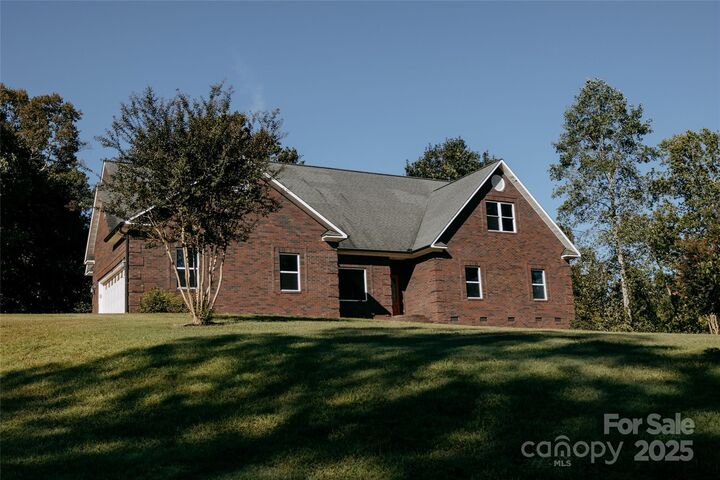 Property Photo: 182 Canal Drive 16 NC 28677