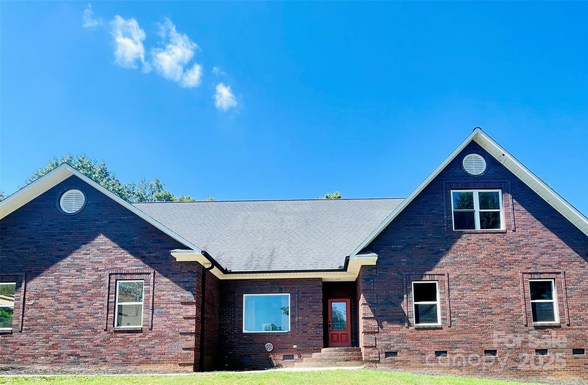 Property Photo: 182 Canal Drive 16 NC 28677