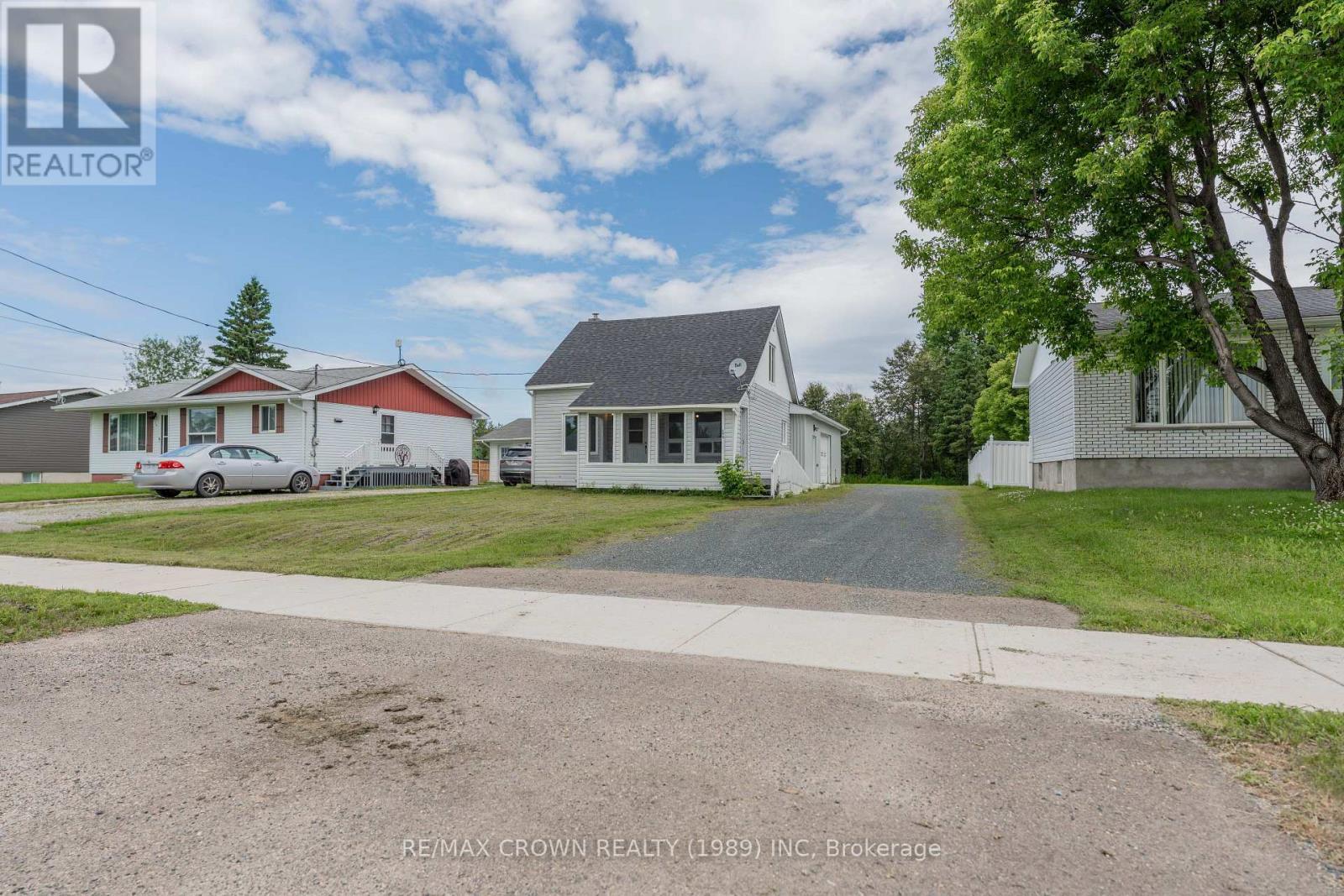 Property Photo:  340 Main Street  ON P0L 2B0 