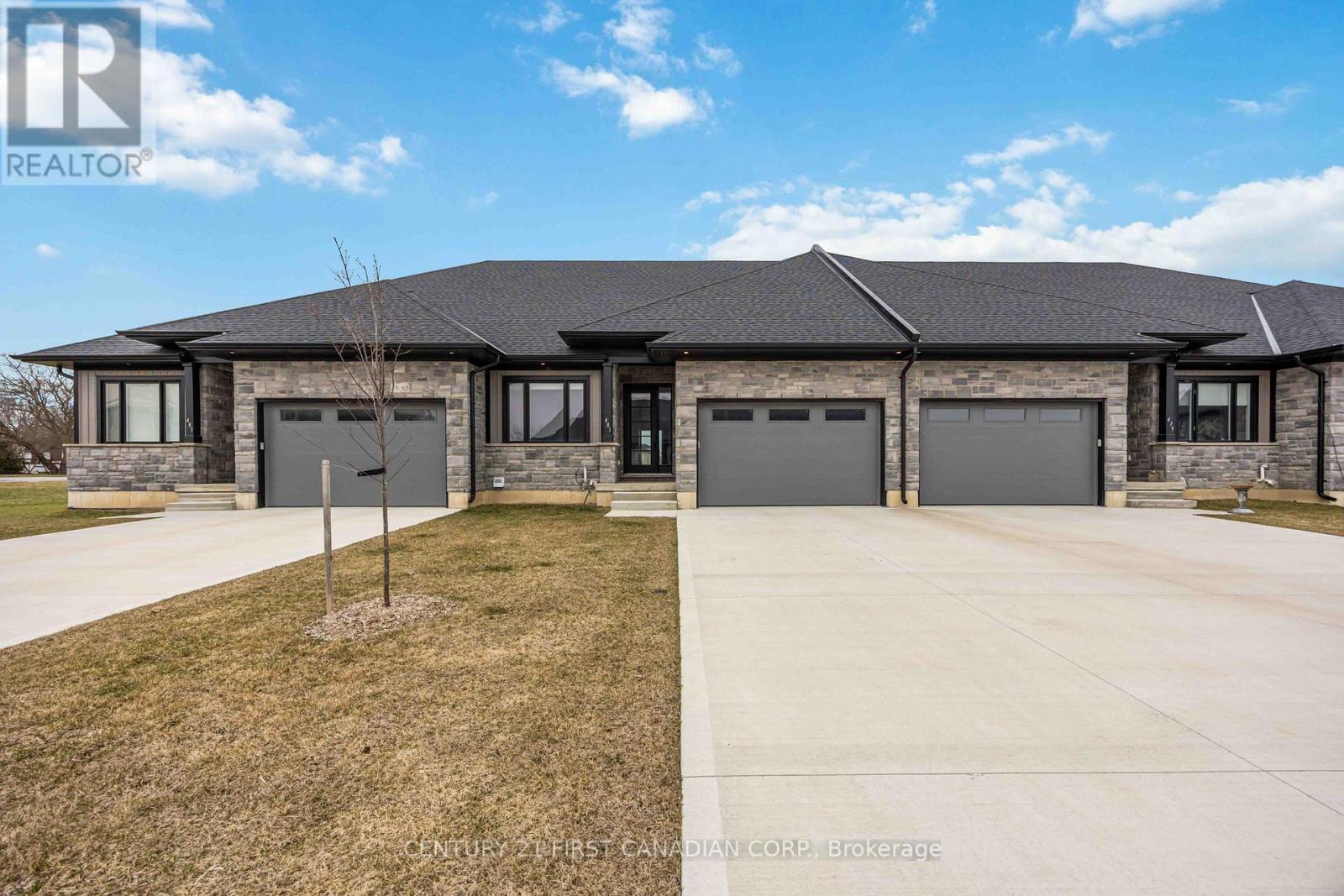 479 Kip Lane  Plympton-Wyoming (Plympton Wyoming) ON N0N 1T0 photo