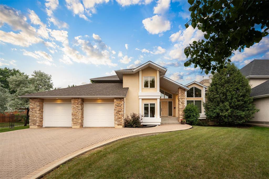 Property Photo: 85 River Pointe Drive MB R2M 5N7