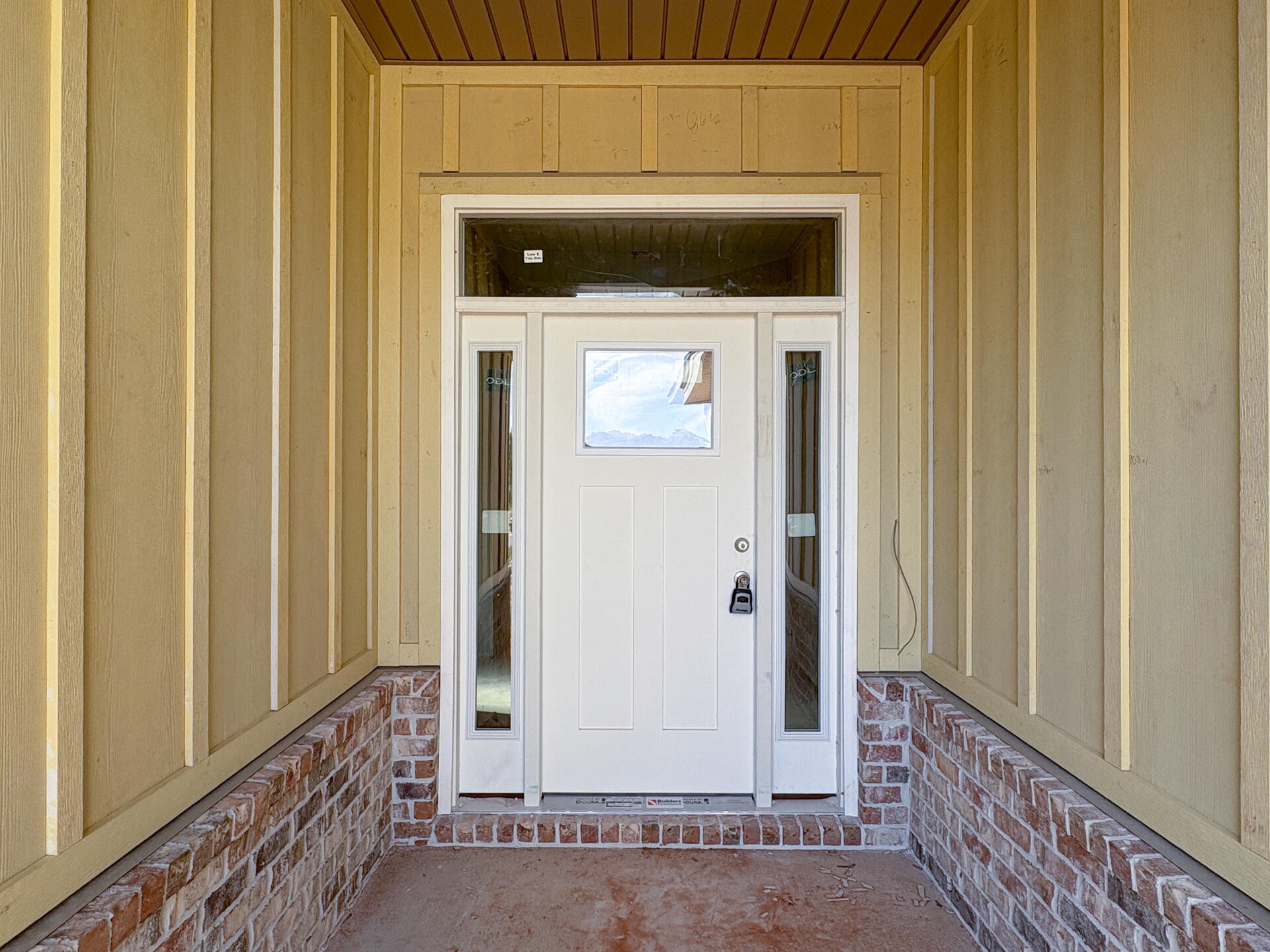 Property Photo: 5538 Chenier Drive FL 32563