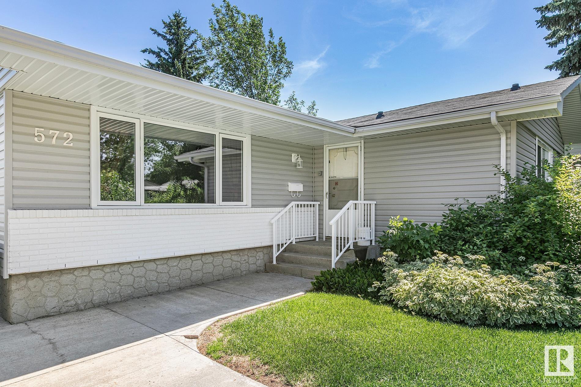 Property Photo: 572 Sage Crescent AB T8A 0N1