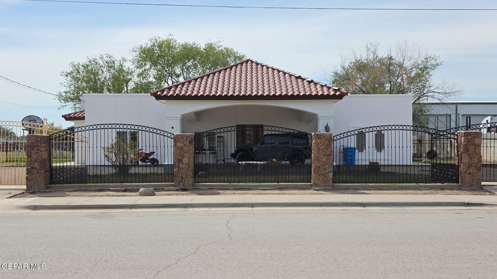 Property Photo: 1306 Aleli Road TX 79849