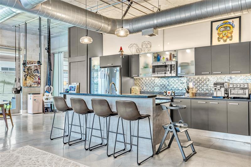 Property Photo:  434 NW 1st Ave 202  FL 33301 
