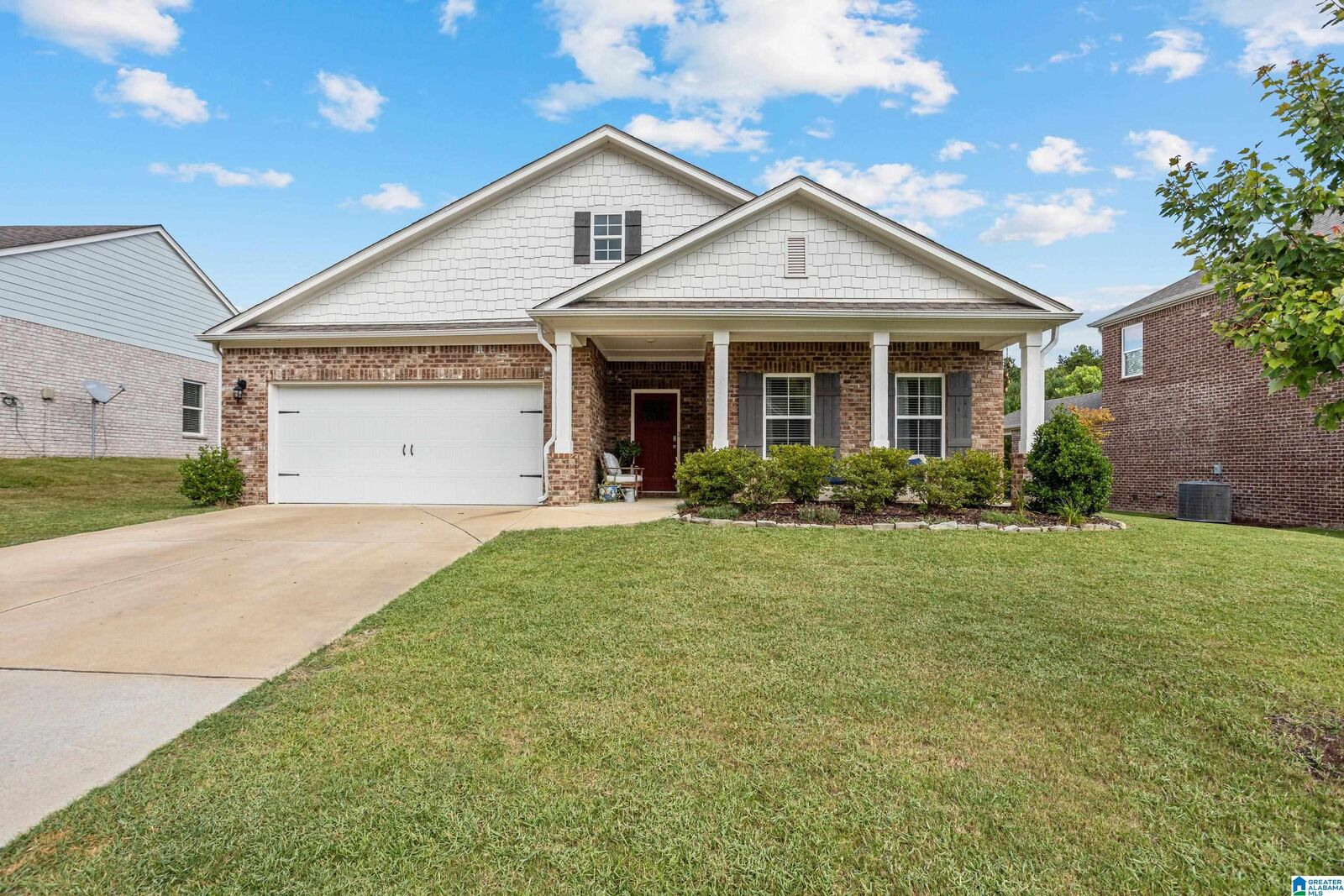 Property Photo:  7119 Pine Mountain Circle  AL 35071 