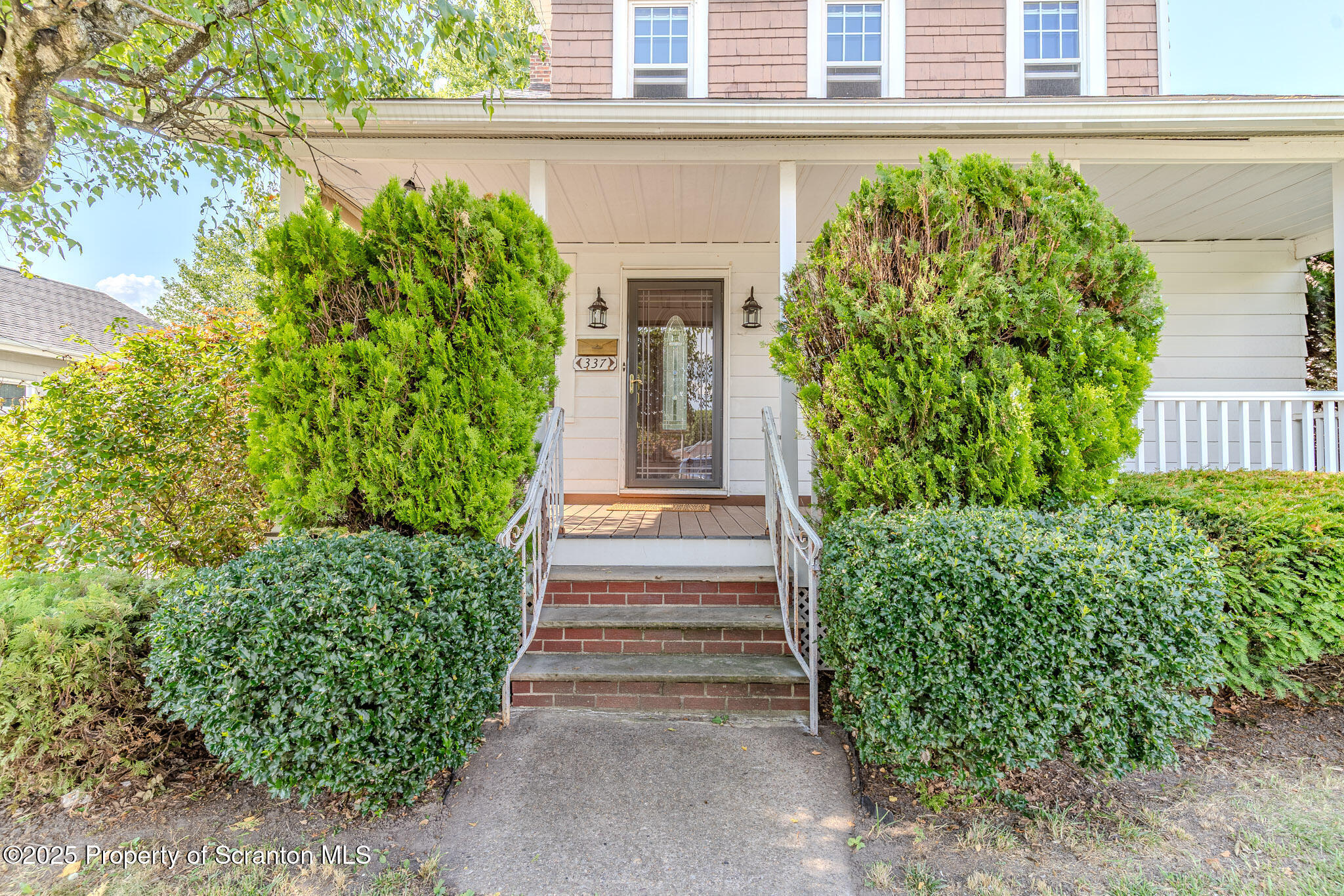 Property Photo:  337 Orchard Street  PA 18518 