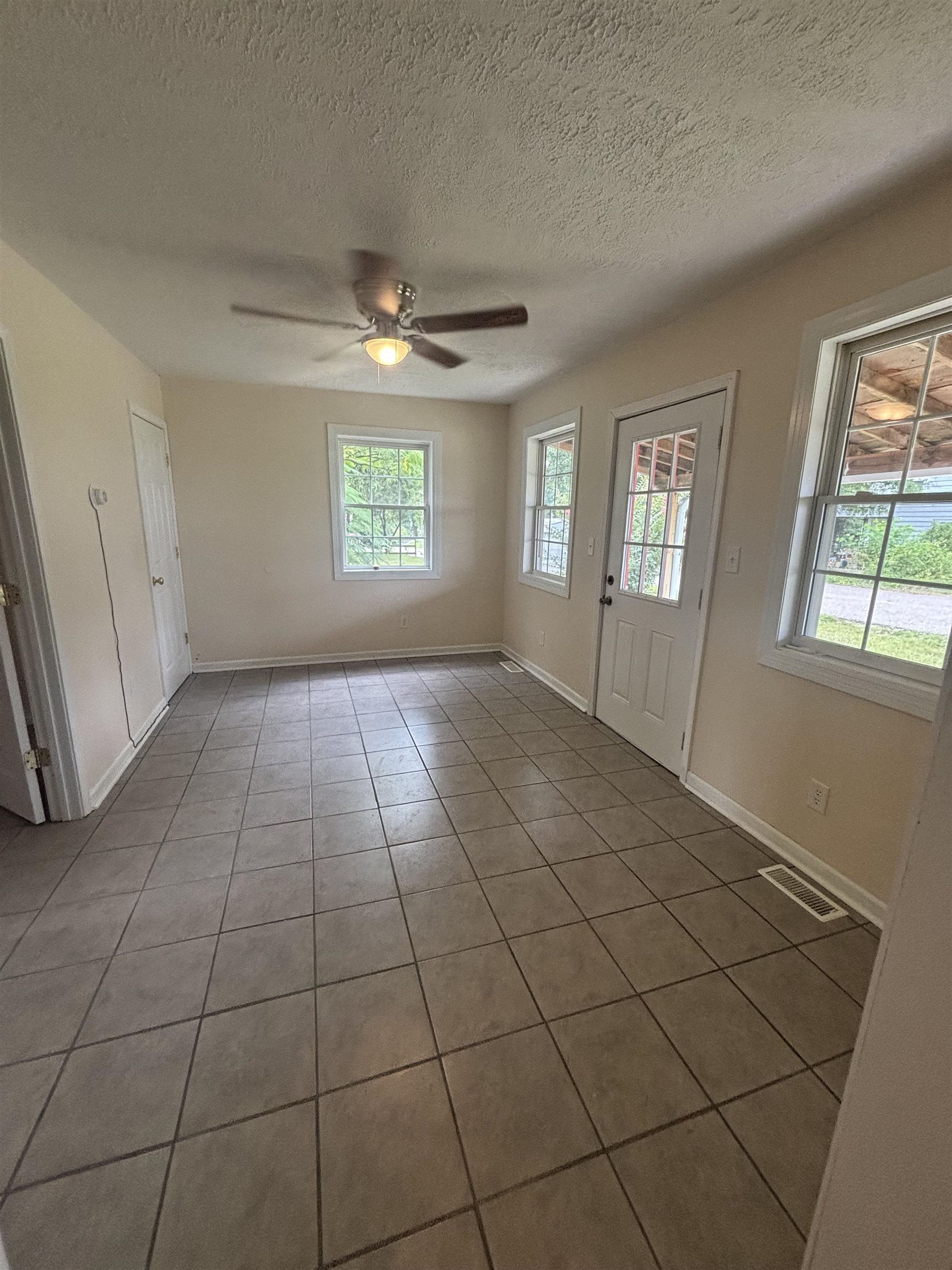Property Photo: 6875 Old Henderson Spottsville Rd KY 42458