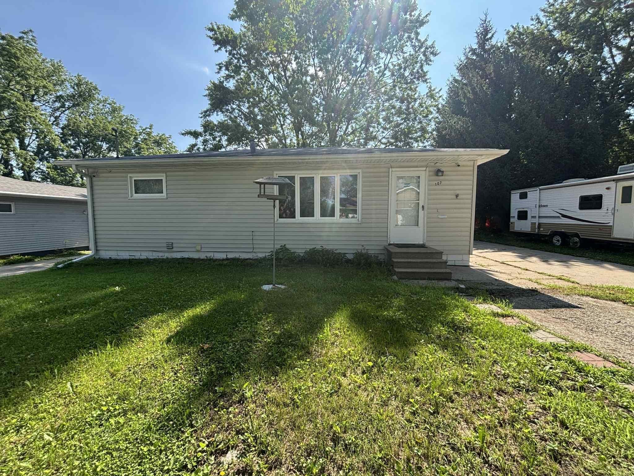 Property Photo:  107 Chicago Street  IA 50701 