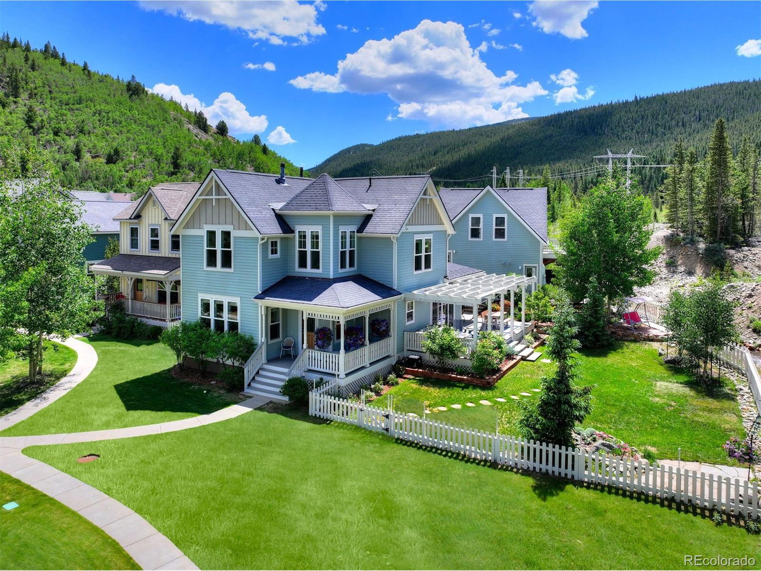 Property Photo:  17 Meadow Lark Grn  CO 80424 