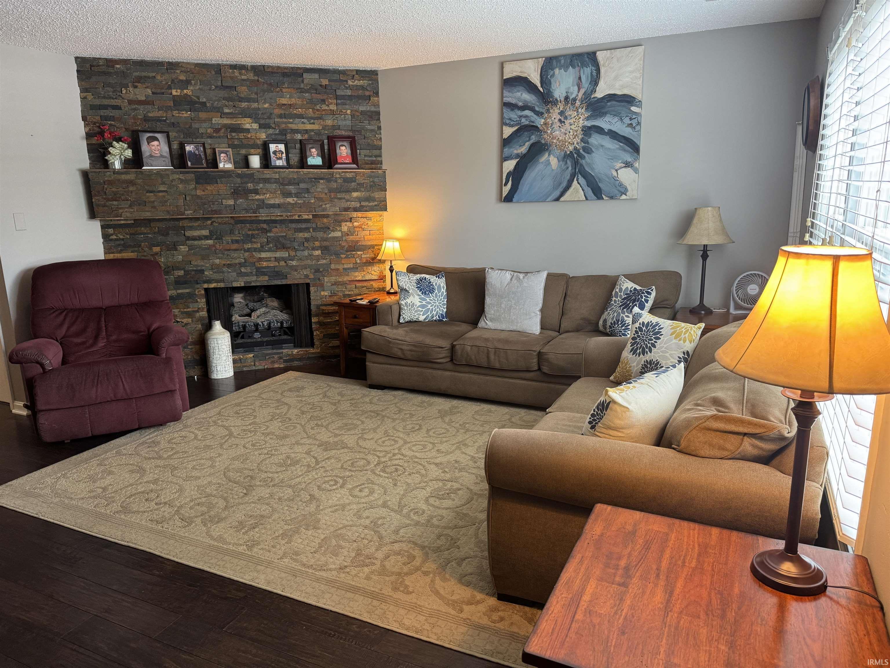 Property Photo: 107 Olde Newburgh Drive 107 IN 47630
