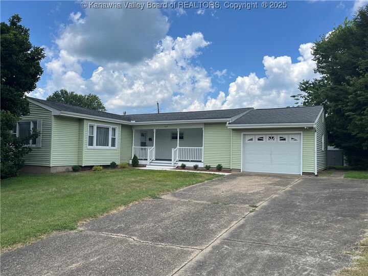 709 McIntosh Avenue  Ravenswood WV 26164 photo