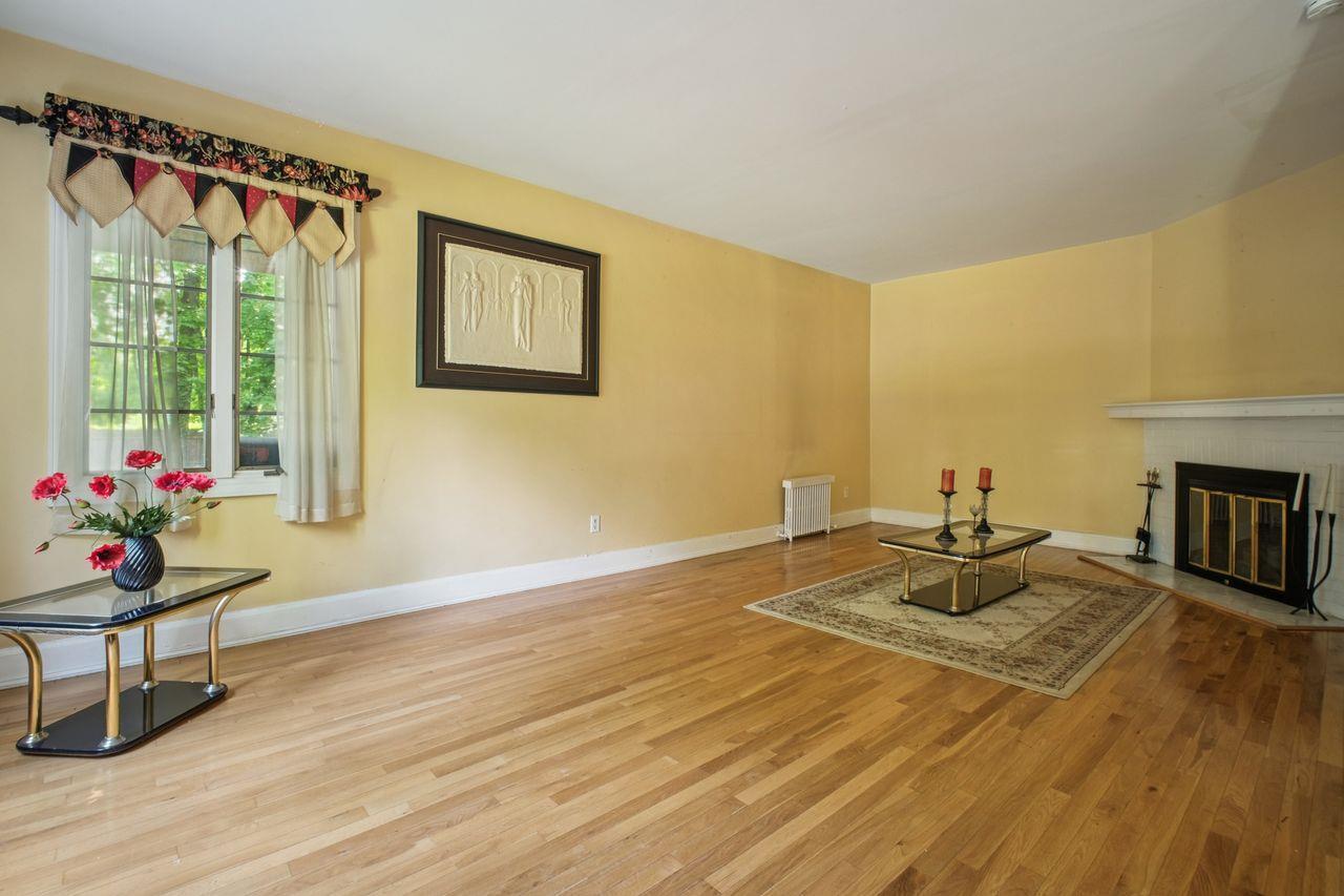 Property Photo:  463 Kings Highway  NY 10989 