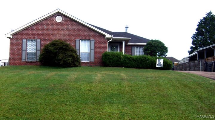 Property Photo: 279 Payson Road AL 36022