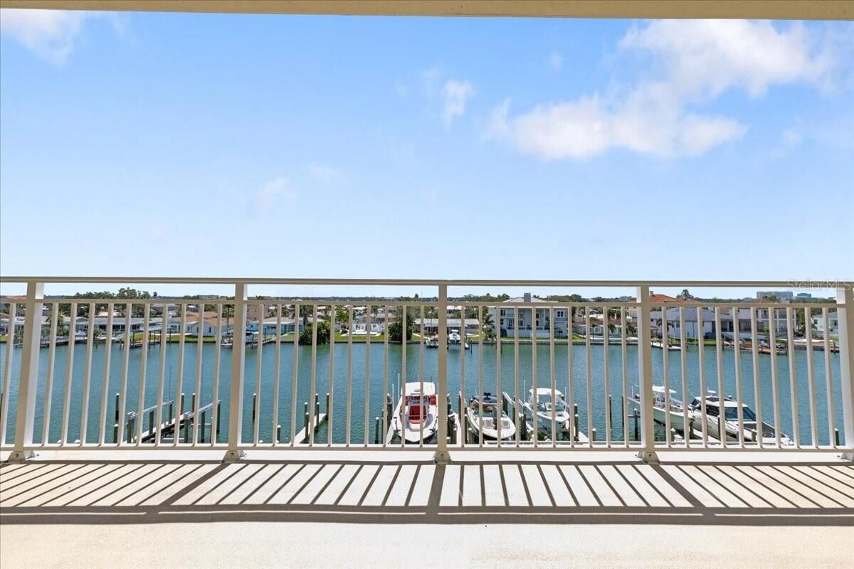 Property Photo:  125 Island Way 403  FL 33767 