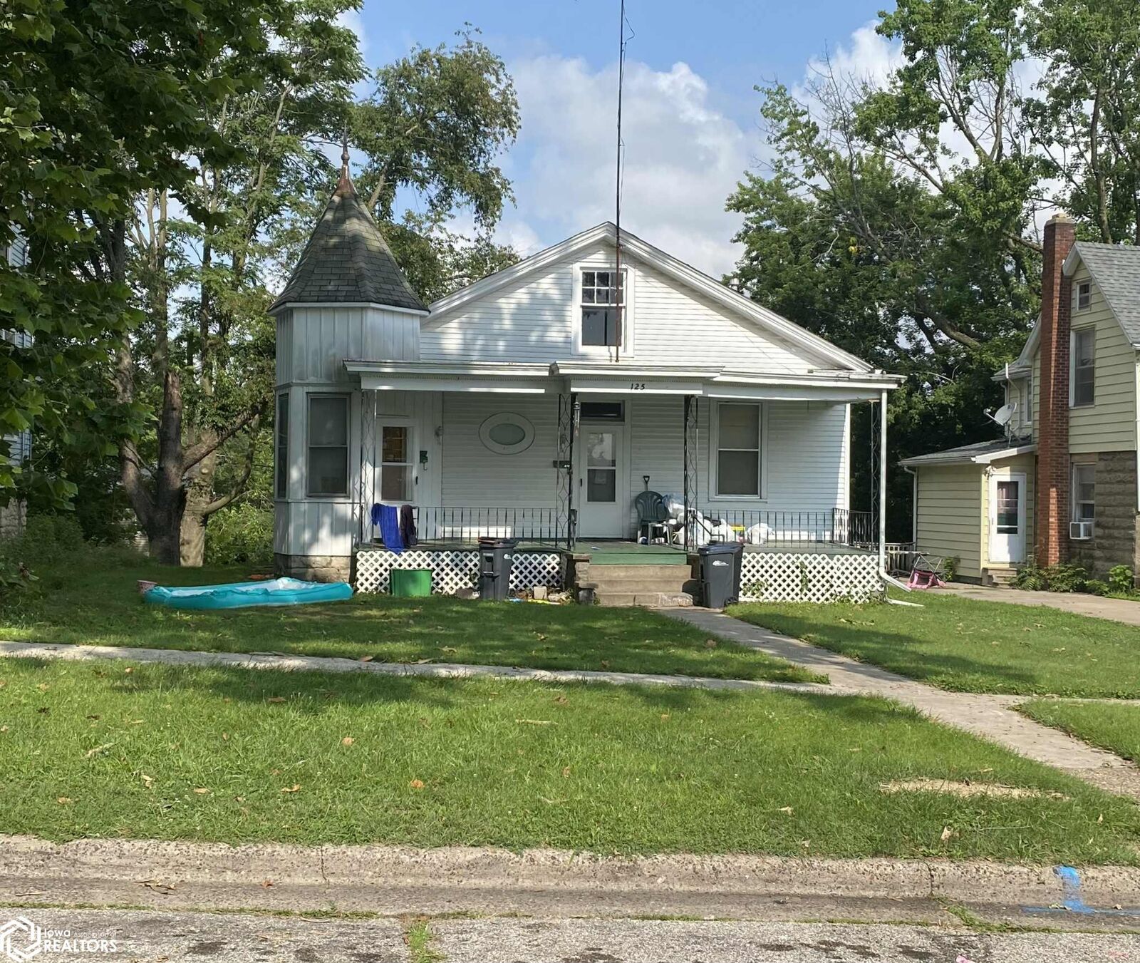 Property Photo: 125 S 8th Street IA 52601