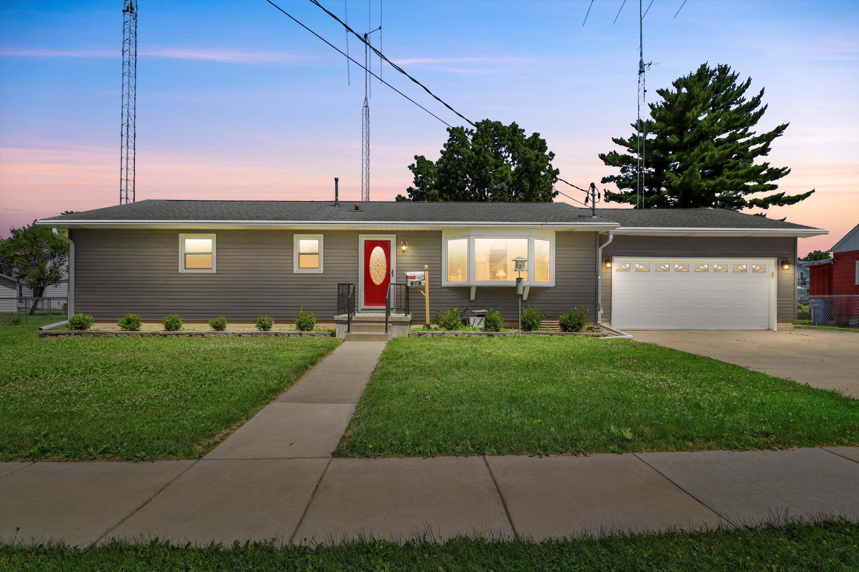 214 Hart St  Watertown WI 53094 photo