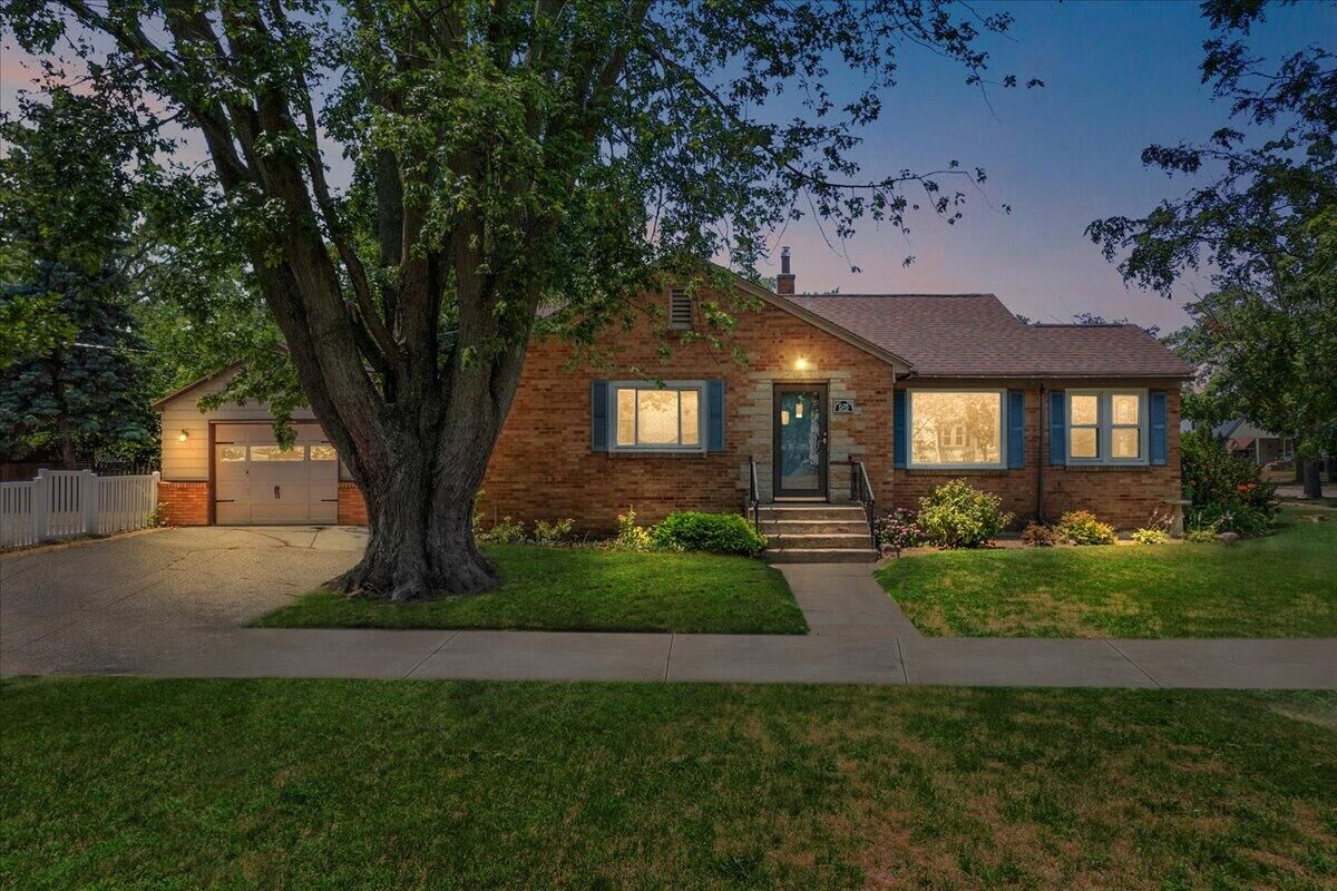 Property Photo:  678 Pine Avenue  MI 49423 