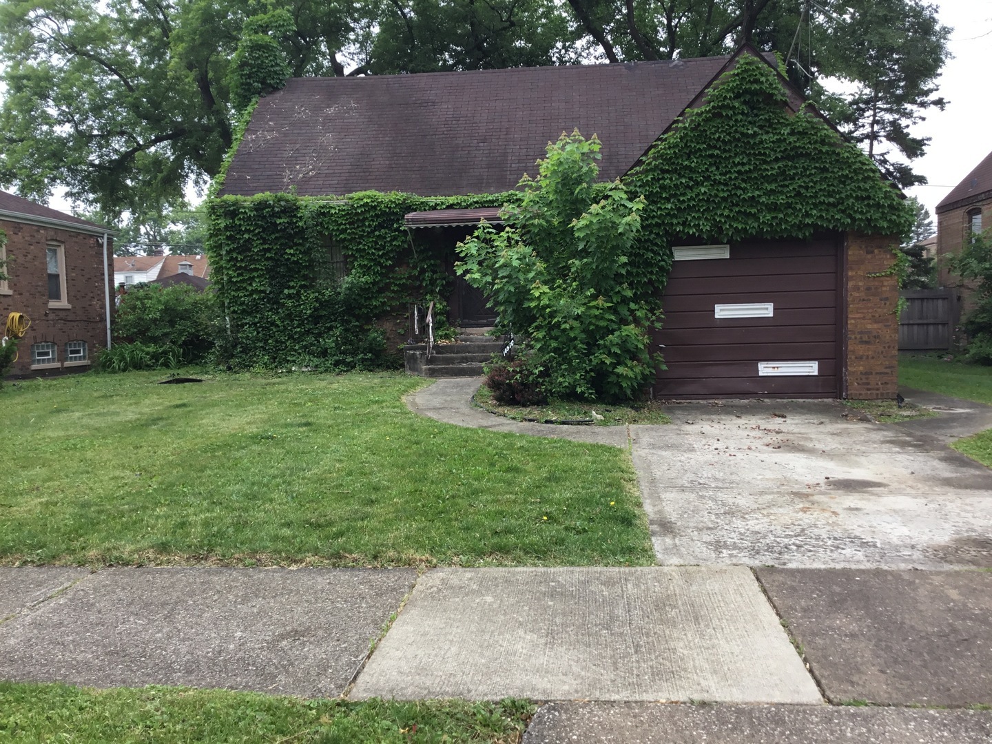 Property Photo: 14510 S Union Avenue IL 60827