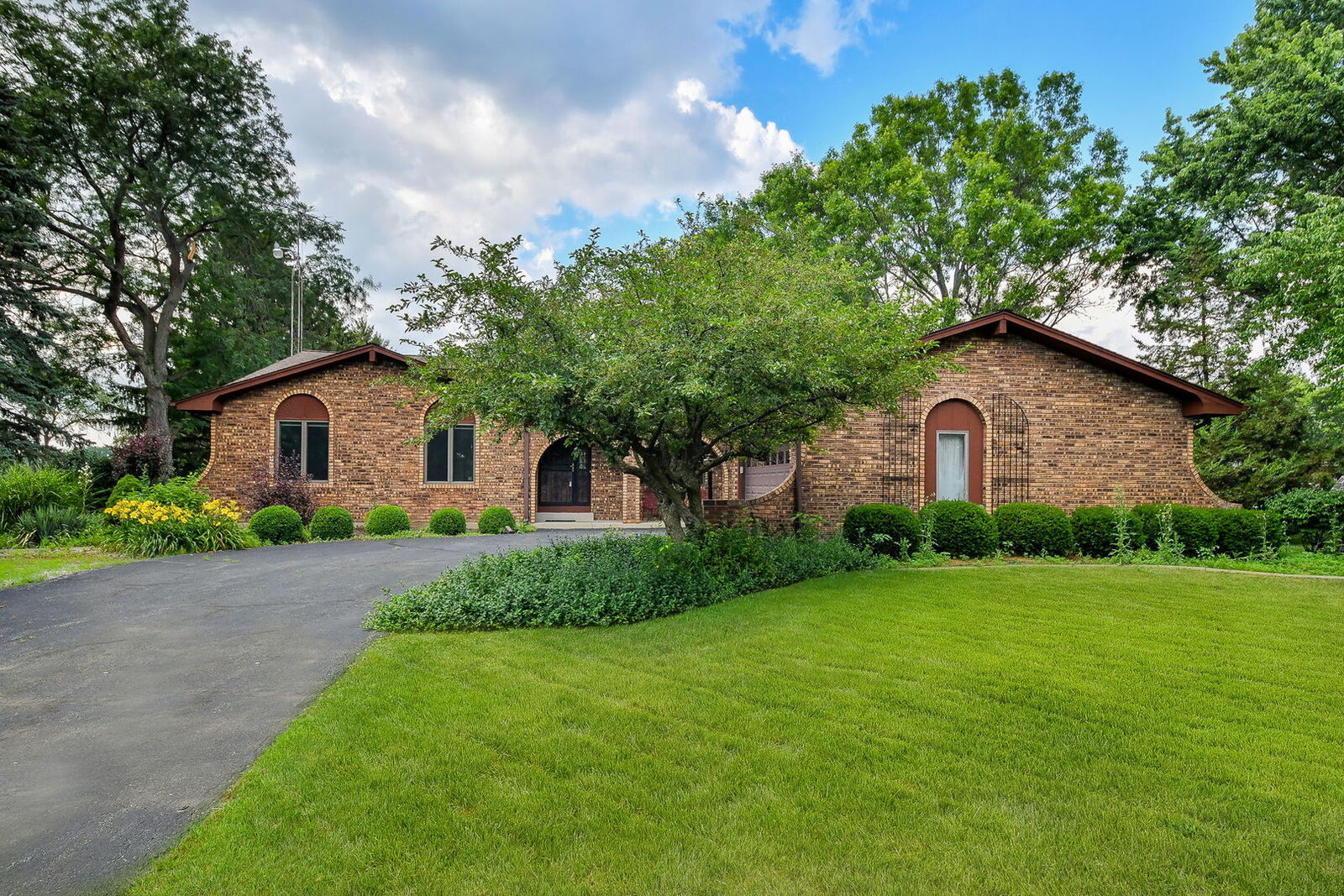 Property Photo:  38W140 Rosewood Drive  IL 60510 