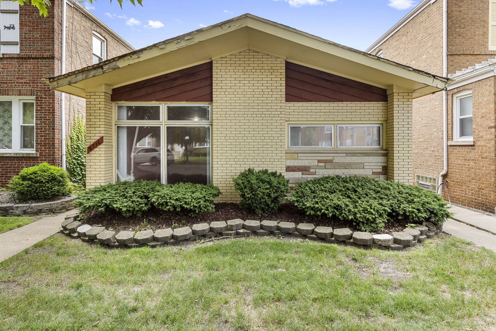 Property Photo: 8716 S Merrill Avenue IL 60617