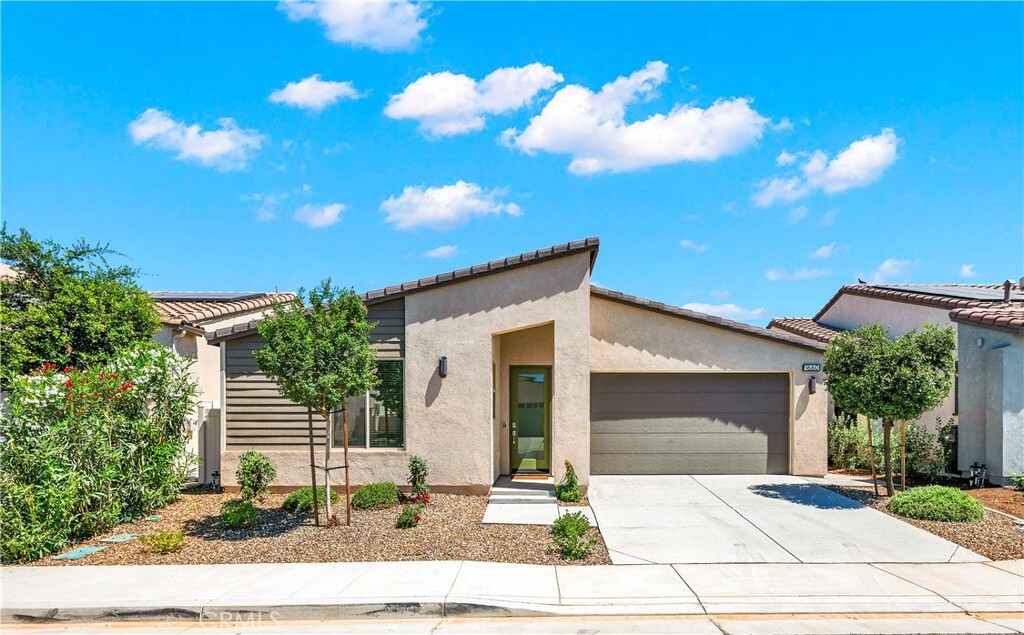 Property Photo: 1660 Capri Way CA 92223