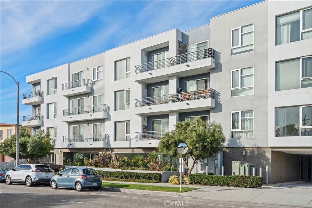Property Photo: 7857 W Manchester Avenue 108 CA 90293
