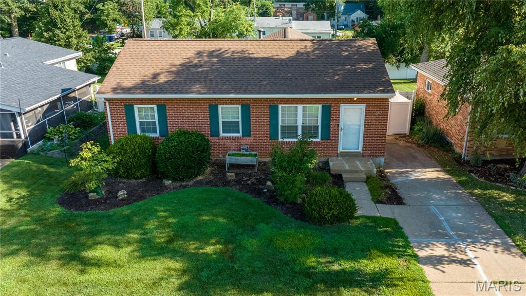 Property Photo: 605 Sessions Avenue MO 63126