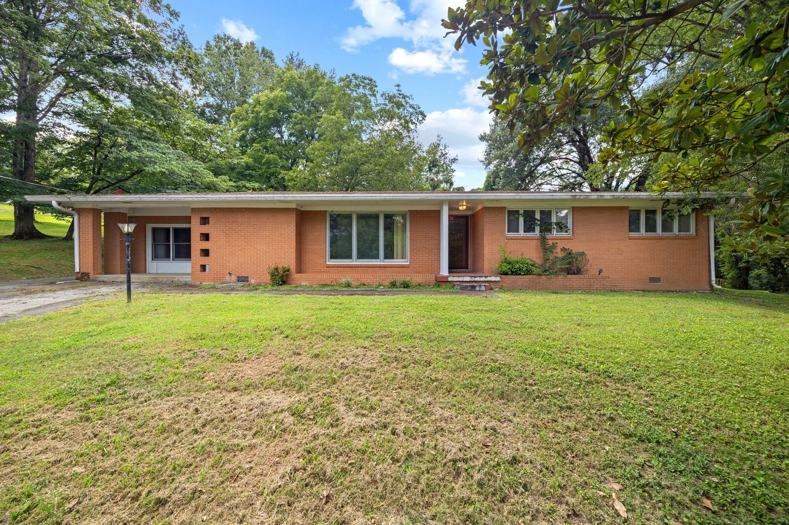 Property Photo: 1822 Parkview Ter TN 38478