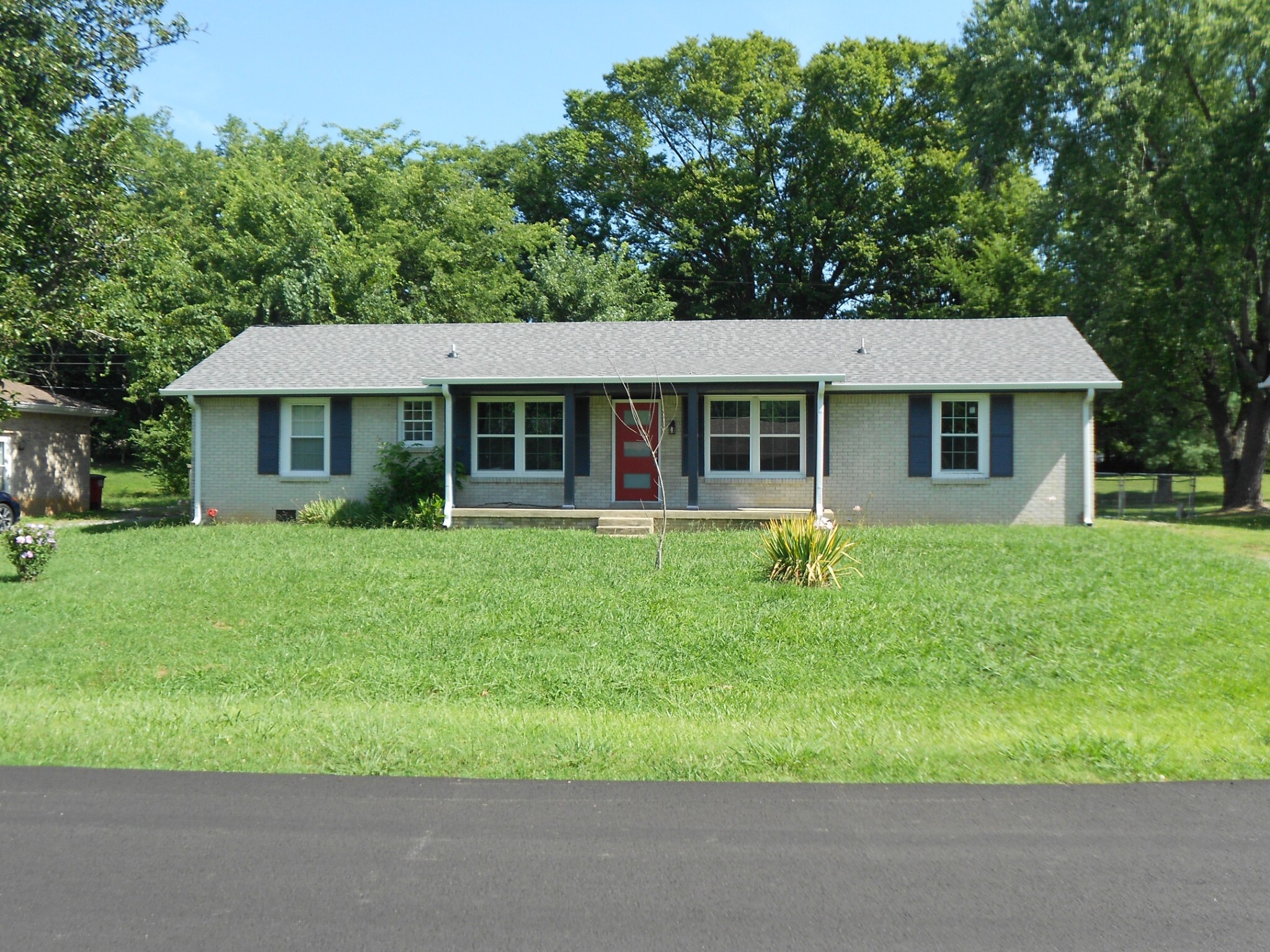 Property Photo:  109 Susan St  TN 37042 