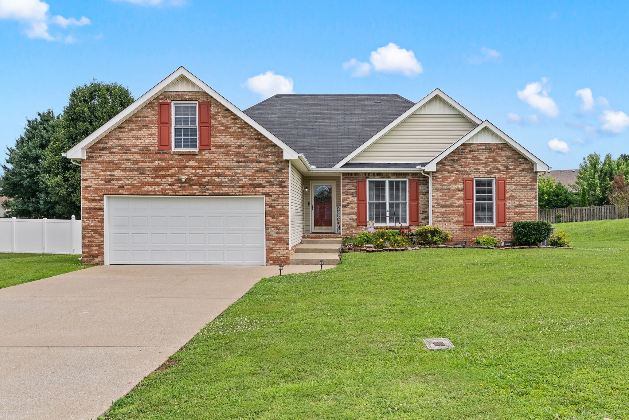 Property Photo: 655 Stonewall Ln TN 37040