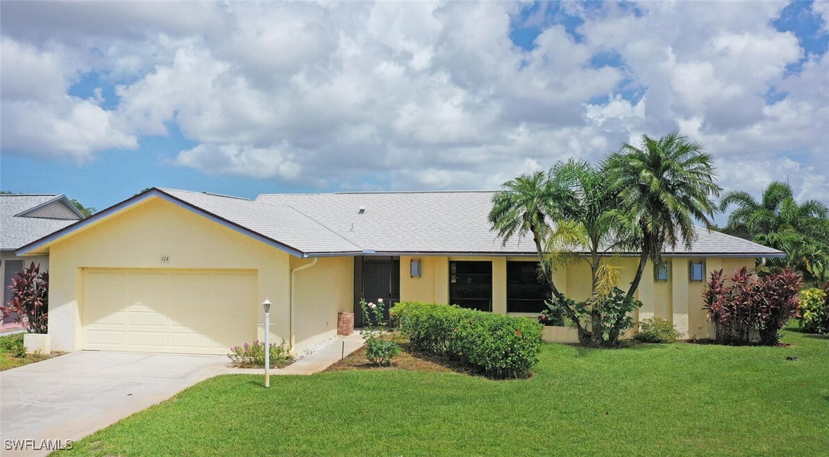 Property Photo: 113 Picardy Court FL 34112