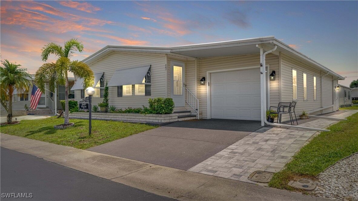 Property Photo:  247 Lakeside Drive  FL 33903 