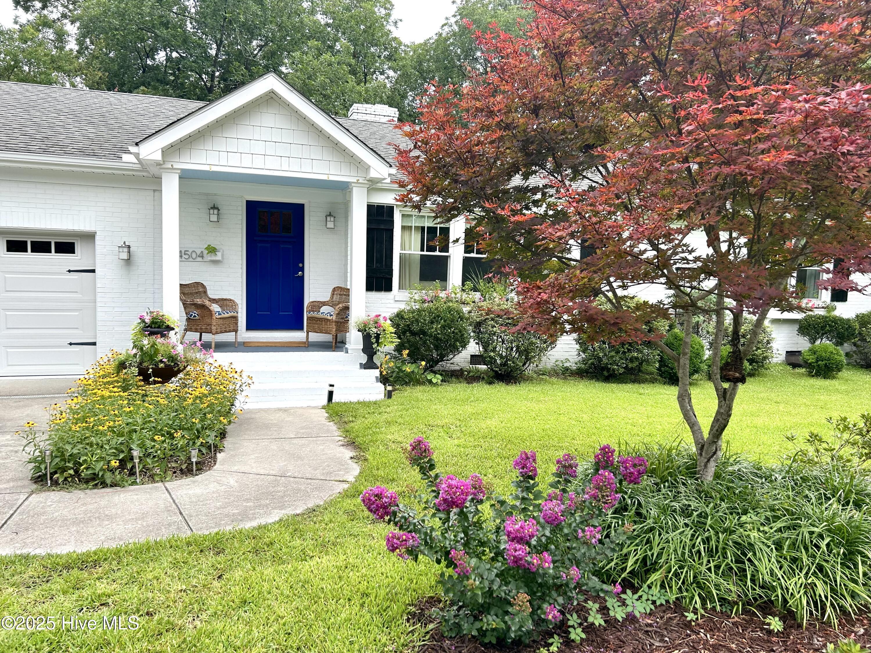 Property Photo: 4504 Country Club Road NC 28562