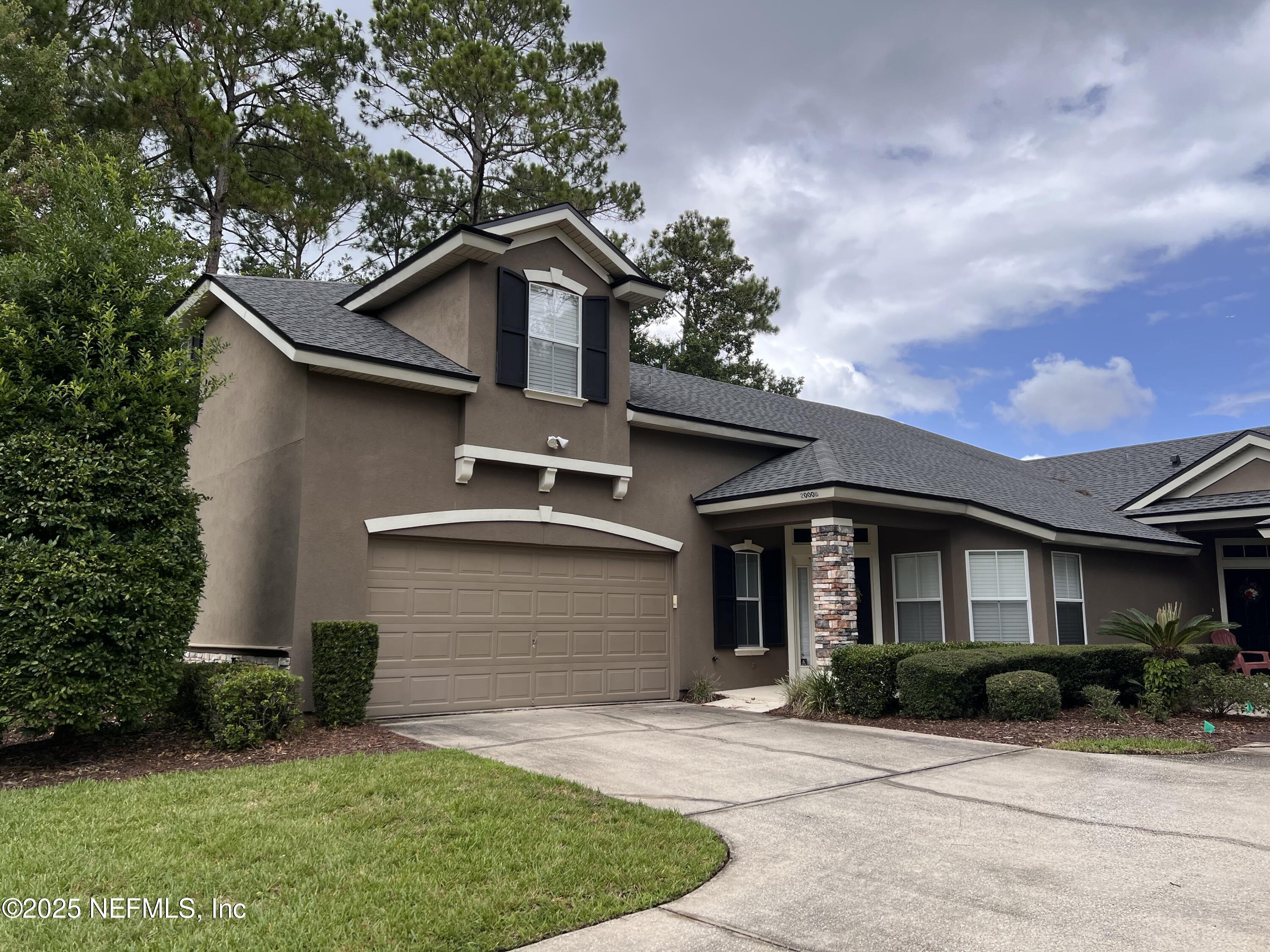 Property Photo: 2000 Copper Creek Drive B FL 32003