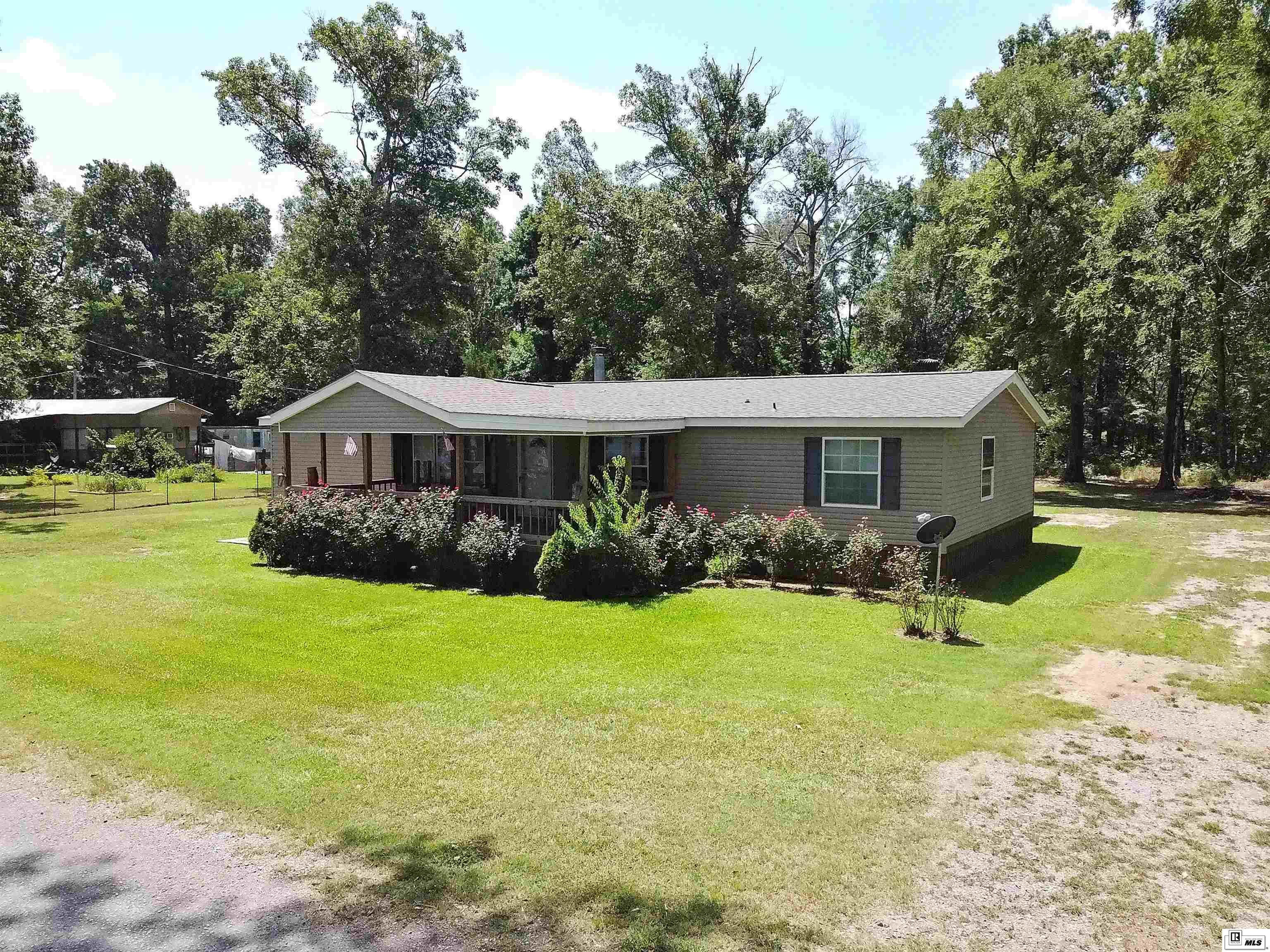 Property Photo: 160 Lakeview Drive LA 71418