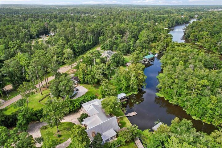 Property Photo: 18143 Three Rivers Road LA 70433