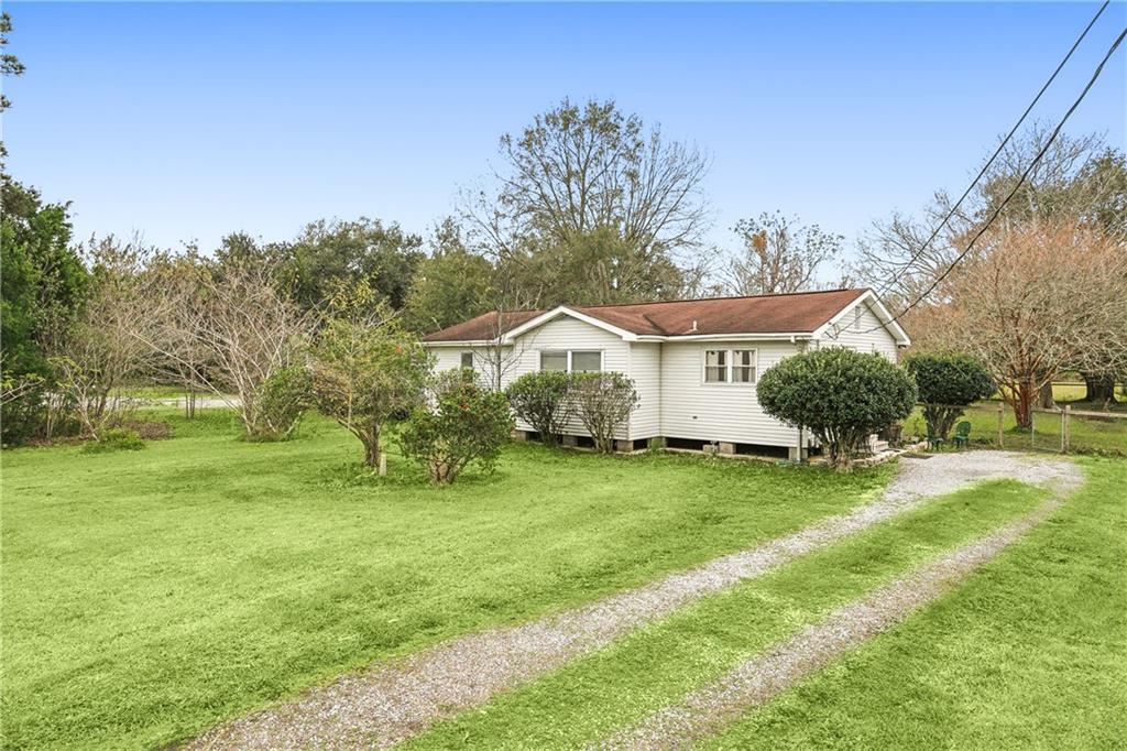 Property Photo: 9660 Patterson Rd Road LA 70131