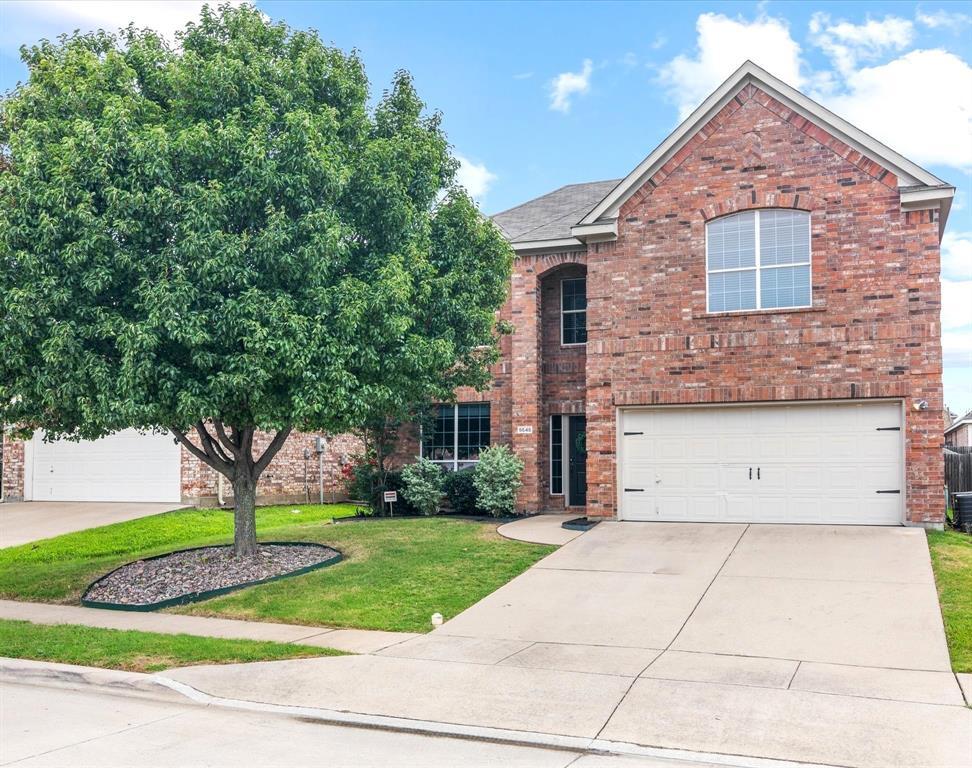 Property Photo: 9545 Willow Branch Way TX 76036