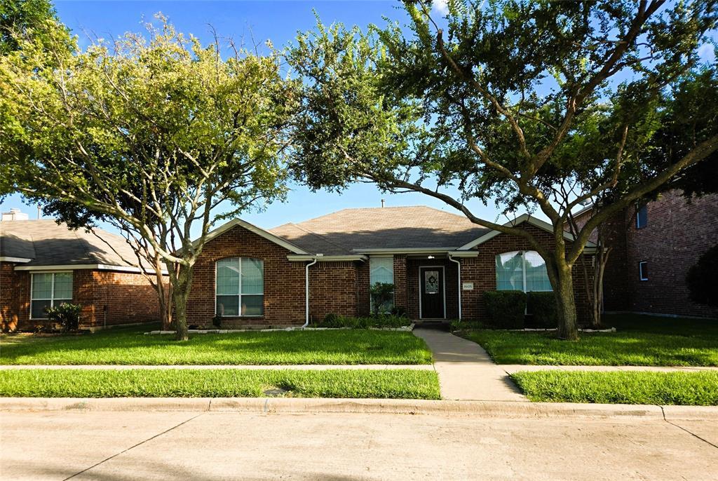 Property Photo: 5605 Periwinkle Lane TX 75070