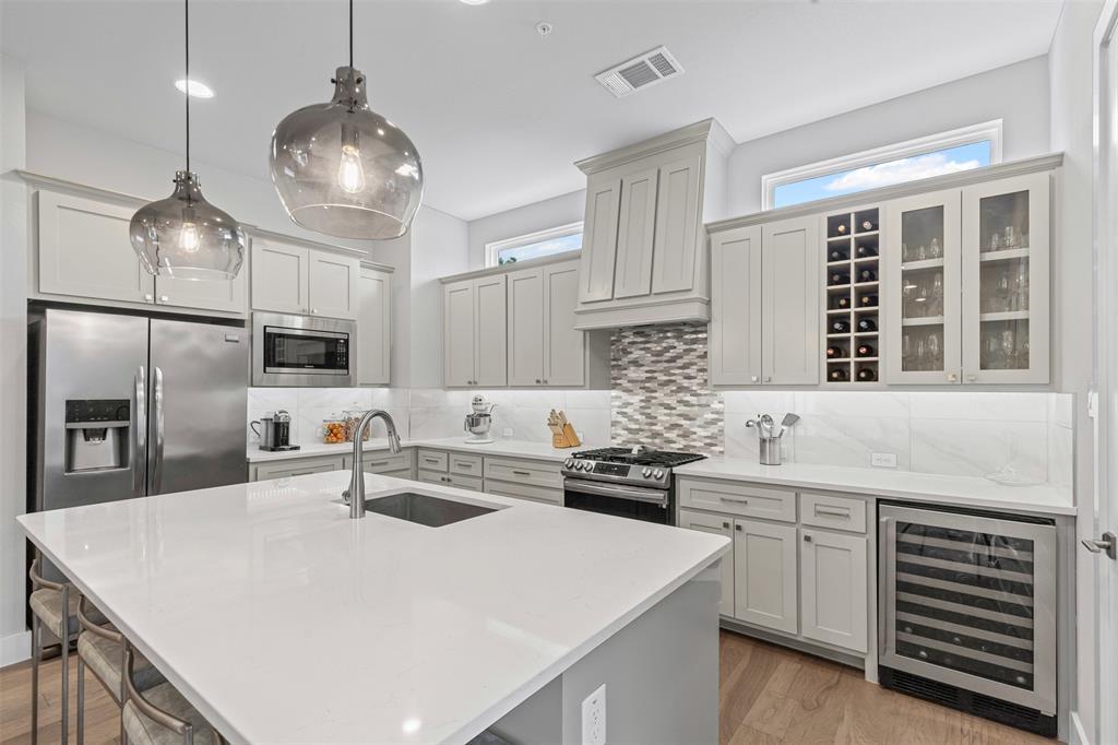 2741 Merrimac Street 101  Fort Worth TX 76107 photo