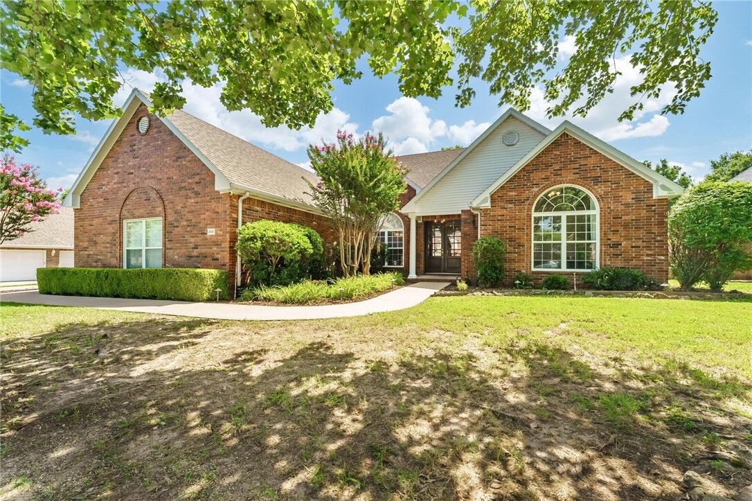 Property Photo:  1836 N Hartford Drive  AR 72701 