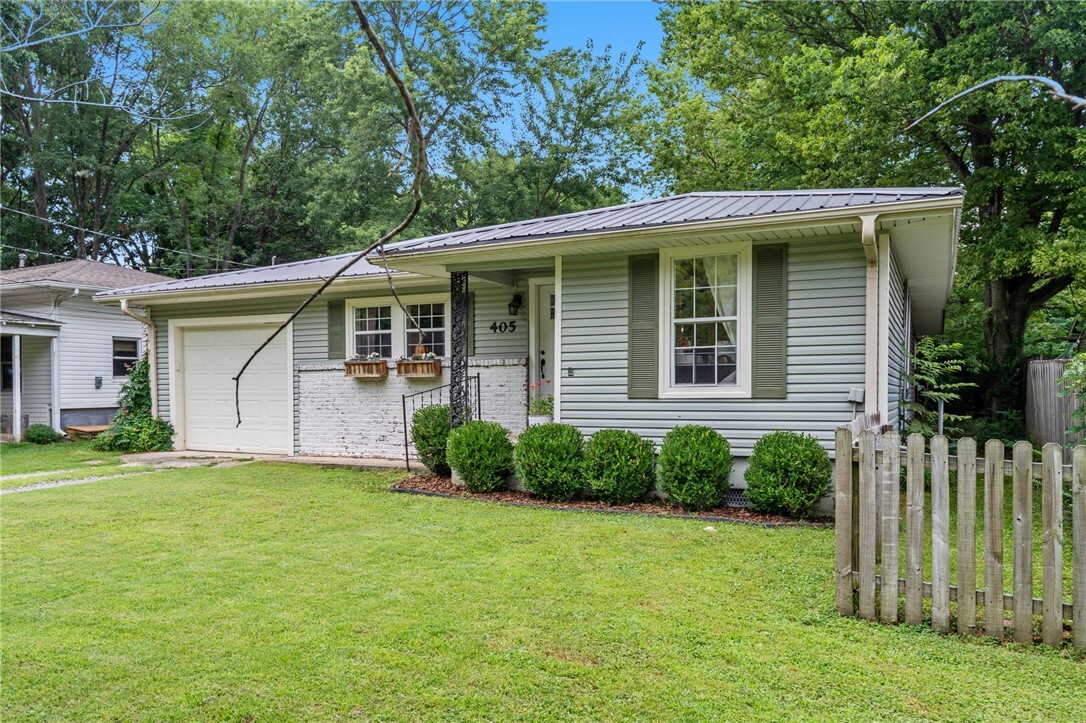 Property Photo: 405 Kate Smith Street AR 72753
