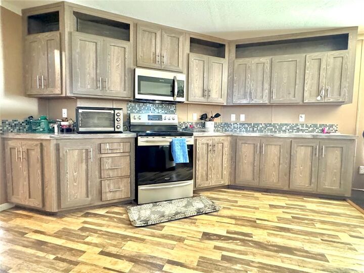 Property Photo: 111 Clover Lane OK 73004