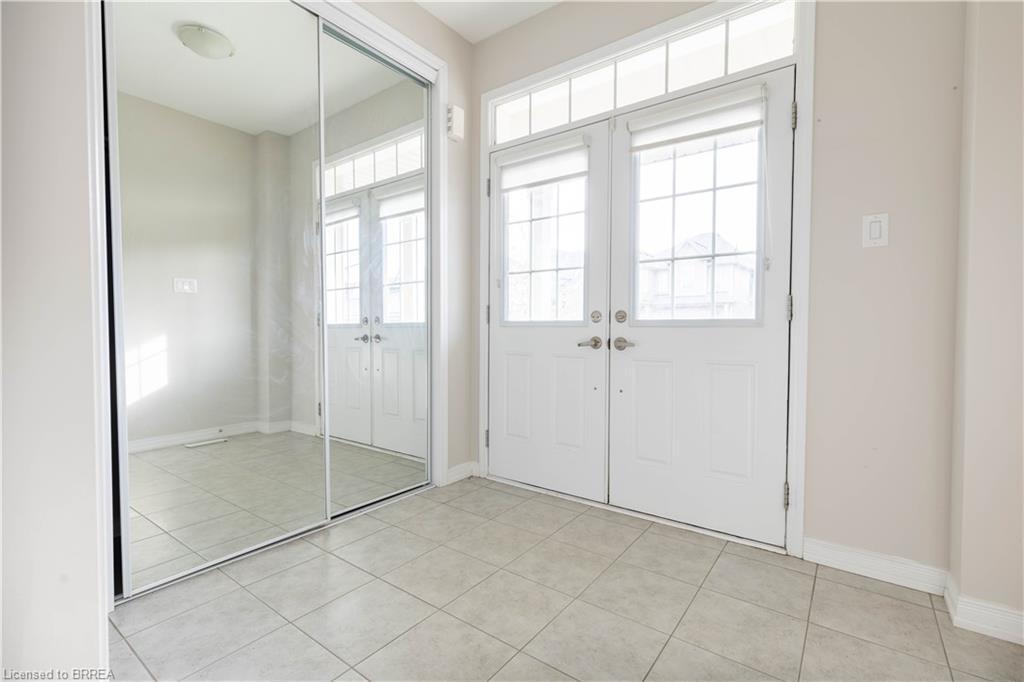 Property Photo:  15 Munro Circle  ON N3T 0P9 