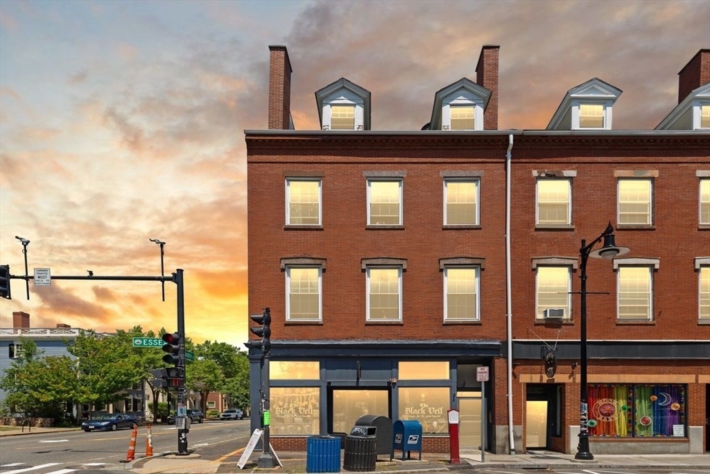 Property Photo:  304 Essex St 1  MA 01970 