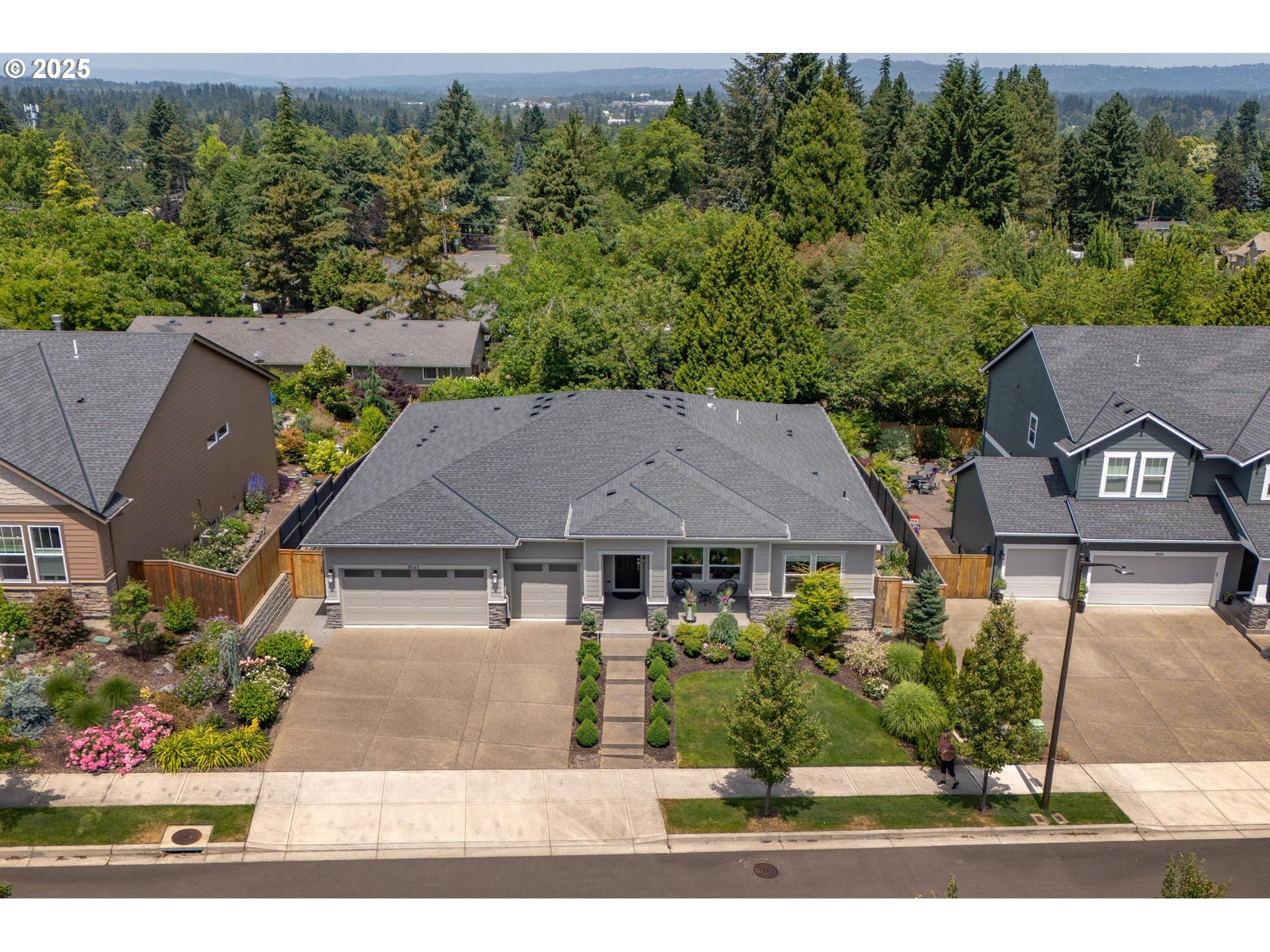 Property Photo: 10149 SW Copperleaf Ln OR 97224