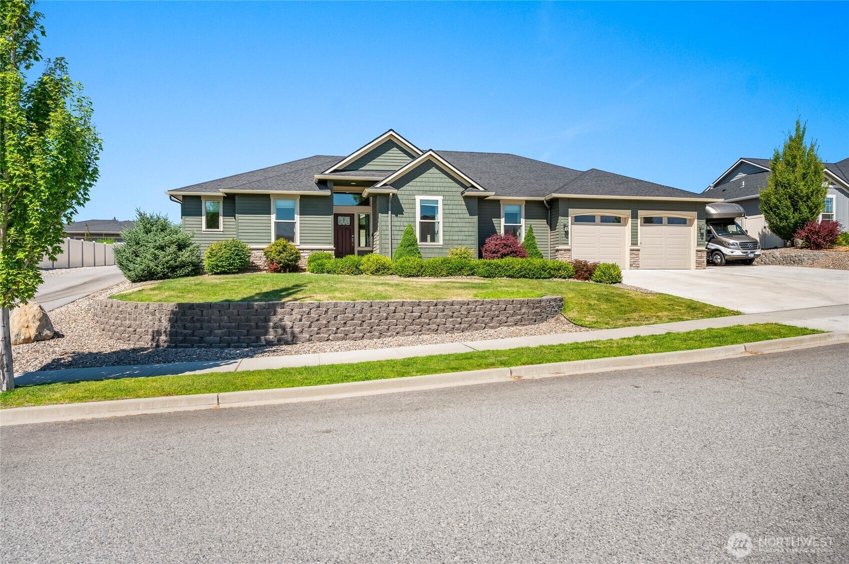 Property Photo:  3516  Dianna Way  WA 98801 