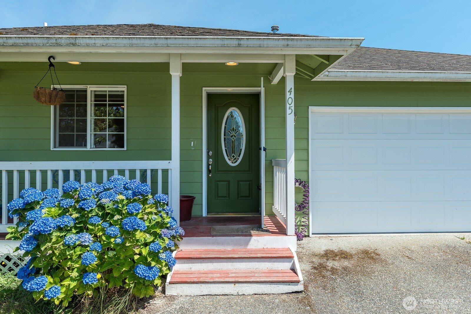 Property Photo:  405  Spring Lane  WA 98284 